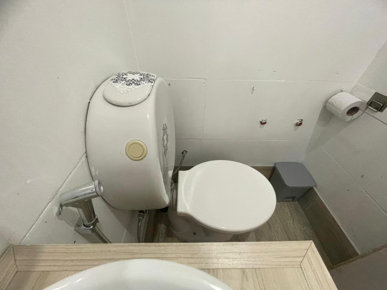 Ezeiza 1 Nuestro Lugar A 15 Minutos Del Aeropuerto Tranfer Opcional Desde Y Al Aeropuerto De Ezeiza Las 24 Horas Pet Friendly Eksteriør bilde