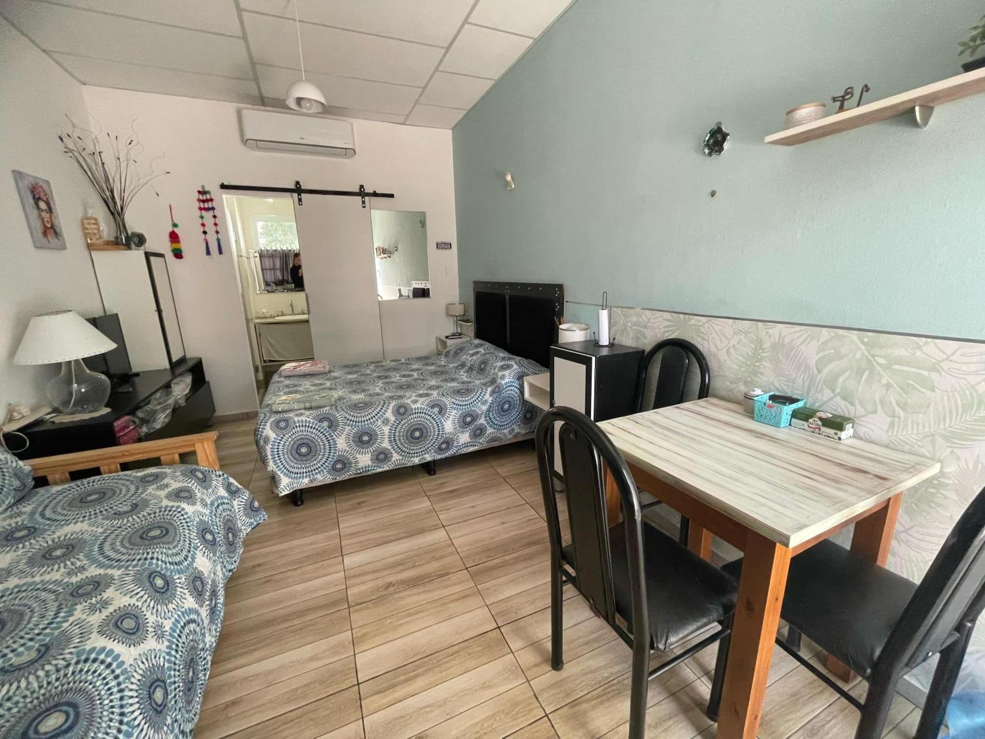 Ezeiza 1 Nuestro Lugar A 15 Minutos Del Aeropuerto Tranfer Opcional Desde Y Al Aeropuerto De Ezeiza Las 24 Horas Pet Friendly Eksteriør bilde