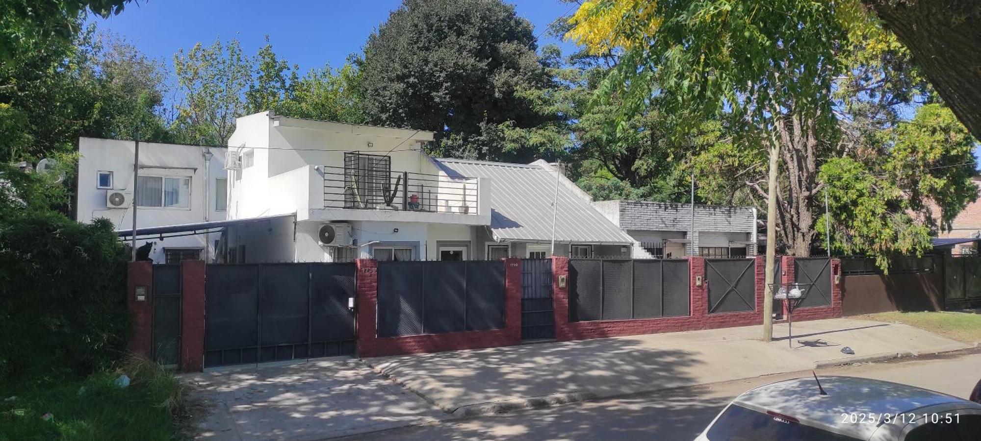 Ezeiza 1 Nuestro Lugar A 15 Minutos Del Aeropuerto Tranfer Opcional Desde Y Al Aeropuerto De Ezeiza Las 24 Horas Pet Friendly Eksteriør bilde
